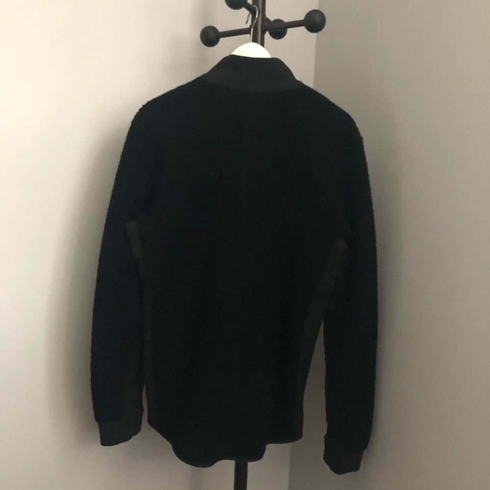 BRAND NEW LULU LEMON Men’s pullover M